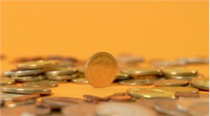 中国大陆3月美债持仓降189亿美元 英国成美债第二大债主